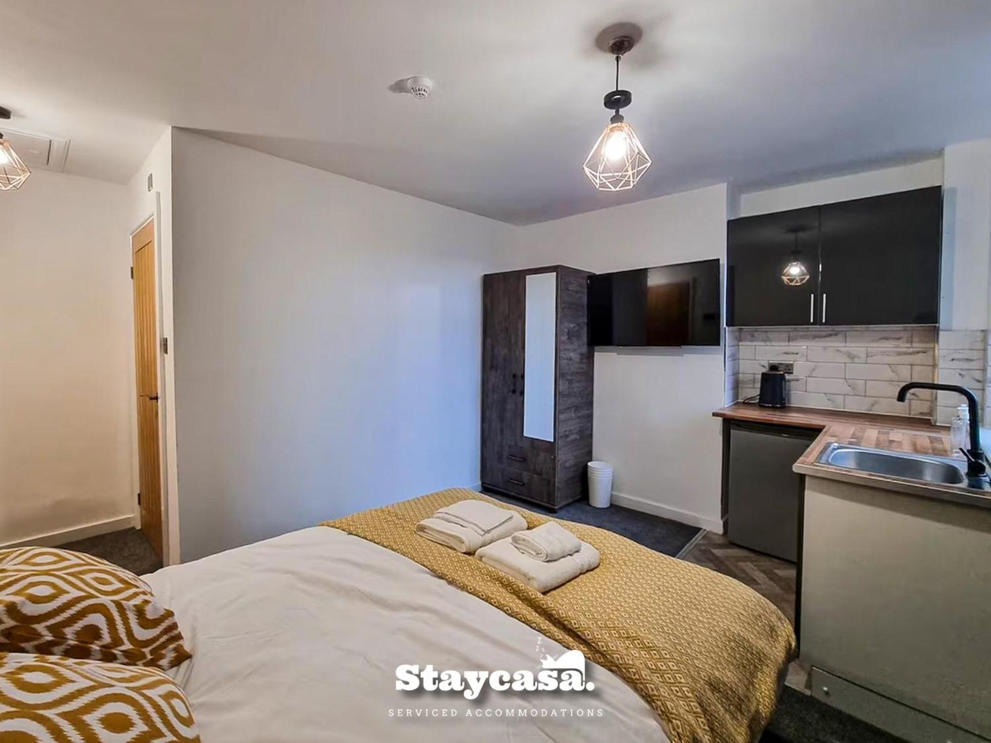 Delightful Spacious Haven With Large Driveway 曼彻斯特 外观 照片